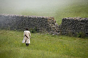 Scene from Stardust, showing a hole in Wall to Stormhold. Â© 2007 Paramount.